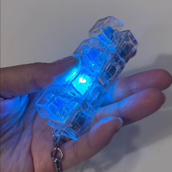 🌈 LED Mechanical Keyboard Fidget Keychain – Click, Glow & Go! - Picture 11 of 12